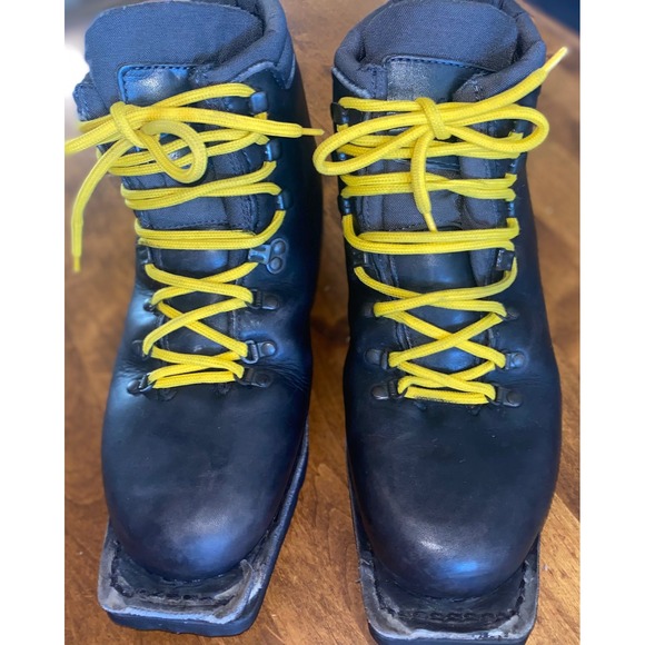 Vintage Asolo Snowfield Italy Leather Mountaineering Boots with Duckbill Toe 9.5 main image 4